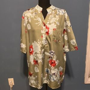 Item#61 NWOT Women Blouse 3x